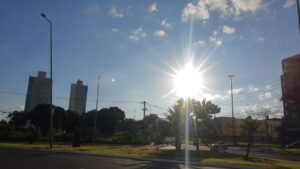 Leia mais sobre o artigo Forte calor marca o clima em Mato Grosso do Sul nesta quarta-feira