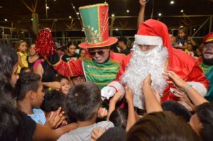 Leia mais sobre o artigo “Natal nos Bairros” chega ao Parque Jacques da Luz nesta segunda-feira (16)