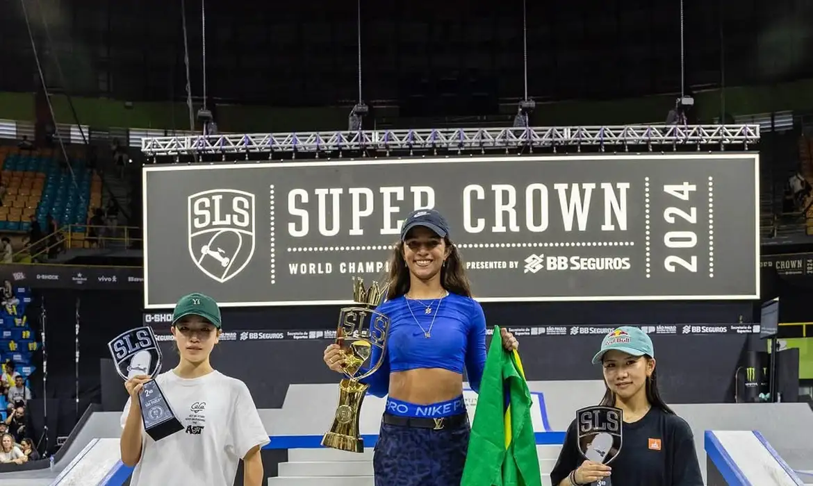 Você está visualizando atualmente Rayssa Leal vence e se torna tricampeã mundial de skate street