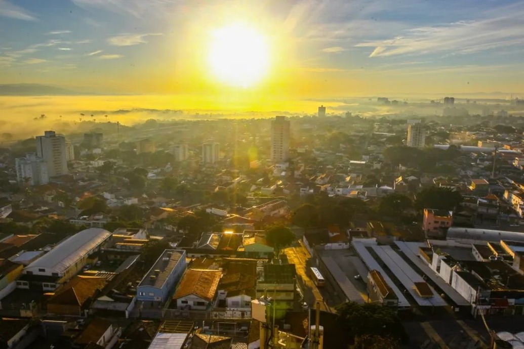 Você está visualizando atualmente Sol prevalece e máxima deve chegar aos 35 °C nesta terça em MS