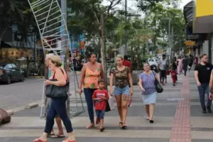 Leia mais sobre o artigo Veja o que abre e o que fecha na véspera e no Natal