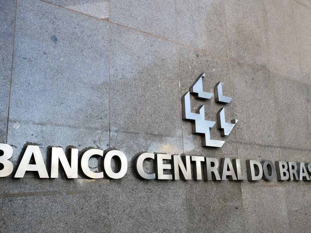 No momento, você está visualizando Bancos esperam Selic de até 15% em 2025, diz Febraban