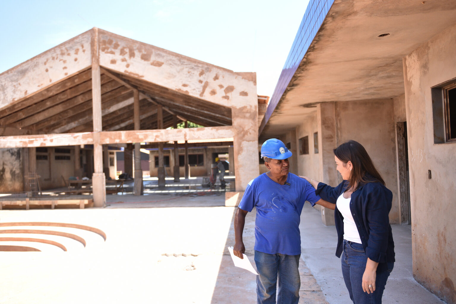 No momento, você está visualizando Prefeita Adriane Lopes acompanha progresso de obras, com foco em melhorias na educação, infraestrutura e lazer