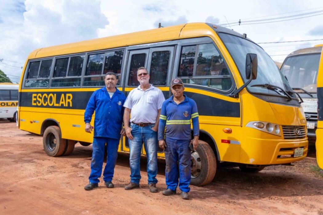 No momento, você está visualizando Frota do transporte escolar de Naviraí recebe manutenção geral por determinação do Executivo