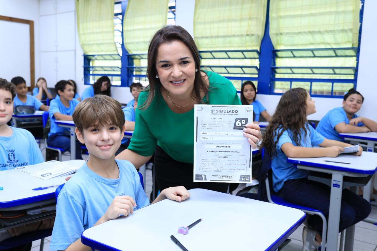 No momento, você está visualizando Em Brasília, prefeita Adriane Lopes recebe prêmio nacional por investimentos na Educação