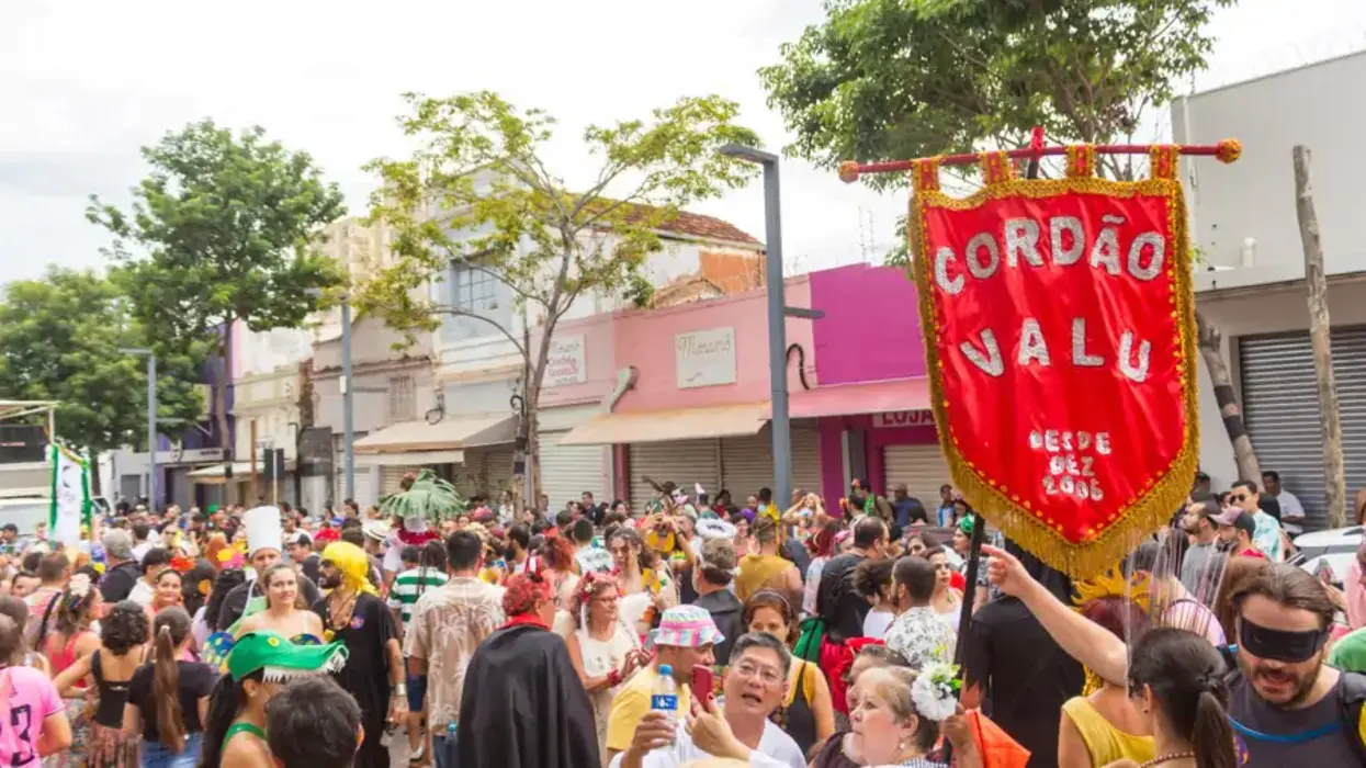 No momento, você está visualizando AGENDÃO: Muita folia, desfiles e Tati Quebra Barraco agitam Carnaval de MS neste fim de semana