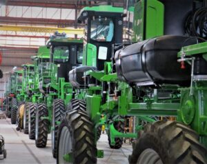 Leia mais sobre o artigo Plano Safra: Abimaq sugere R$ 21 bilhões para modernizar máquinas agrícolas, mas vê cenário crítico para obtenção de crédito rural
