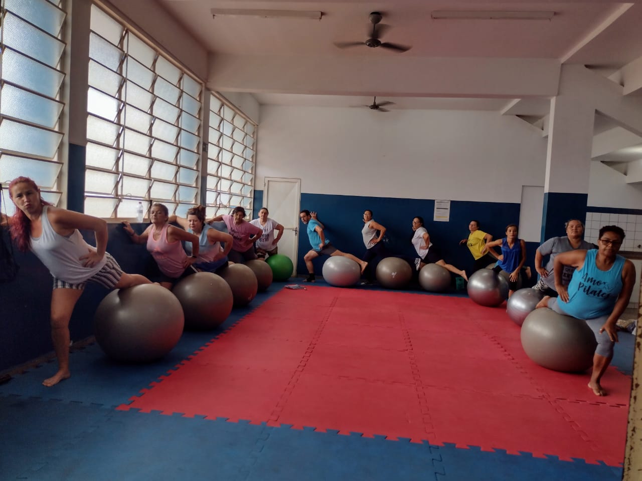 No momento, você está visualizando Projeto de pilates da Prefeitura leva saúde e qualidade de vida a moradores do Paulo Coelho Machado