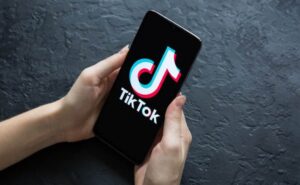 Leia mais sobre o artigo China barra venda do TikTok aos EUA