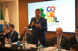 Leia mais sobre o artigo CODESUL: Governadores avançam em projetos de segurança e sistema de monitoramento climático
