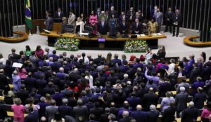 Leia mais sobre o artigo Comissão para analisar isenção do IR já tem 14 deputados indicados