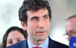 Leia mais sobre o artigo Economia do Brasil mostra crescimento excepcional e inflação segue alta, diz Galípolo