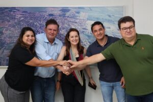 Leia mais sobre o artigo Empresária confirma instalação de indústria têxtil em Naviraí; Executivo prepara projeto de incentivo