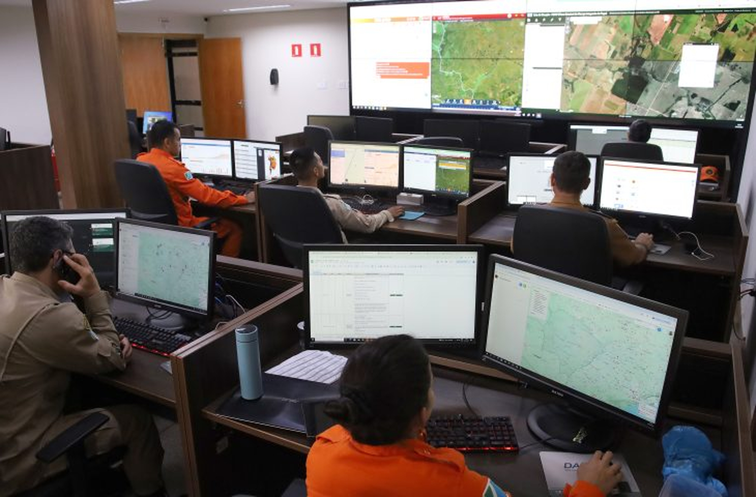 No momento, você está visualizando Com tecnologia e integração, Governo de MS atua para combater incêndios florestais no Pantanal