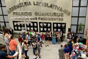 Leia mais sobre o artigo ALEMS: ‘Seu abraço aquece’; solidariedade que une deputados e servidores
