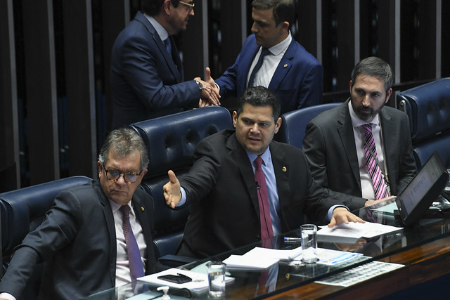 No momento, você está visualizando Senado aprova PEC que inclui guarda municipal na segurança pública