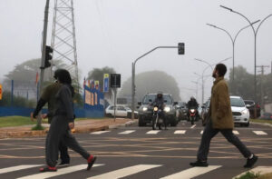 Leia mais sobre o artigo Chuvas antecedem frio em MS; veja a previsão do tempo para hoje (27)