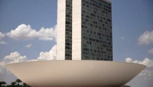 Leia mais sobre o artigo Câmara aprova aumento de pena para crime contra profissionais de saúde