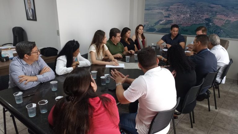 No momento, você está visualizando Gestão de Naviraí sanciona a Lei 2.598 e garante incentivo à instalação de fábrica da Nilcatex Têxtil