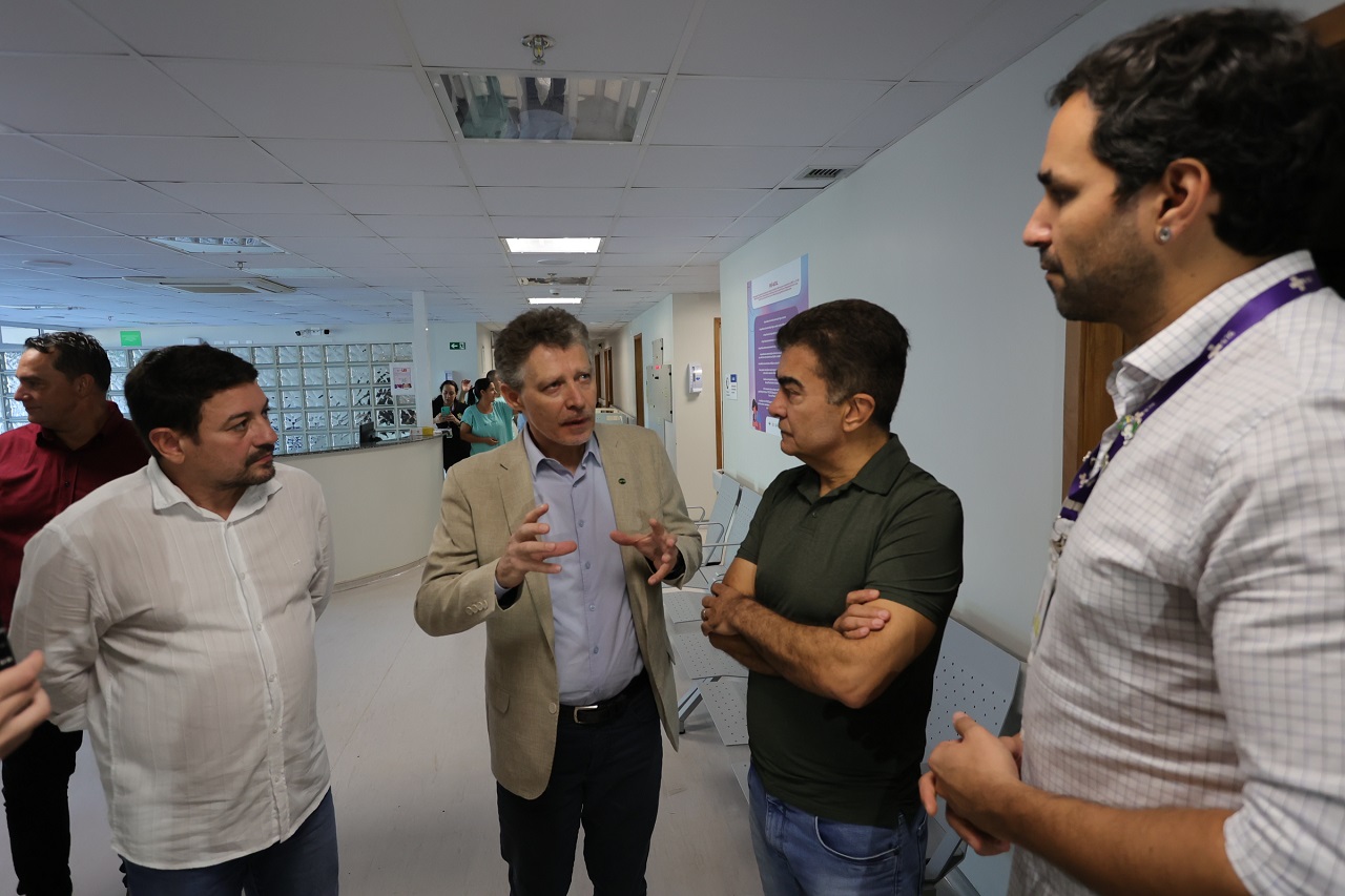 No momento, você está visualizando Prefeitura faz parceria com HU e abre leitos de UTI para socorrer Hospital da Vida