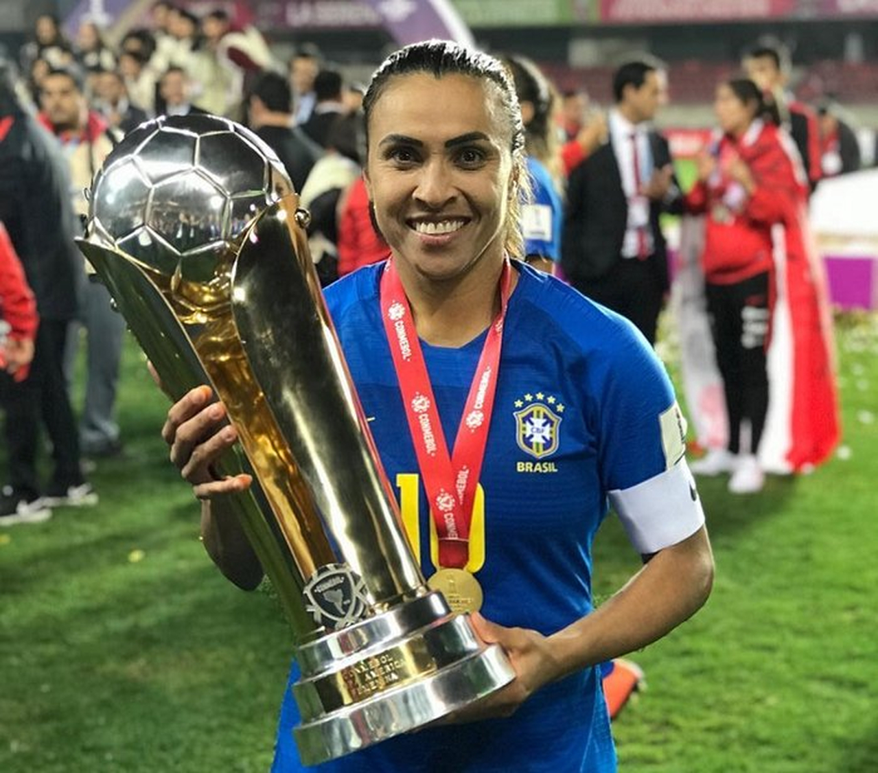 No momento, você está visualizando Marta é eleita a melhor jogadora da história do futebol feminino