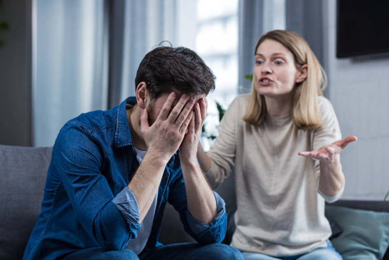 No momento, você está visualizando Mulheres que ganham mais que os maridos enfrentam tensão no casamento, diz estudo