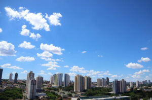 Leia mais sobre o artigo TEMPO: Sol predomina nesta terça em MS, mas chuvas isoladas podem ocorrer