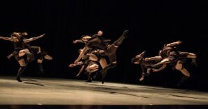 Leia mais sobre o artigo UEMS e Studio Blanche Torres promovem oficina de Composição Coreográfica em Dourados