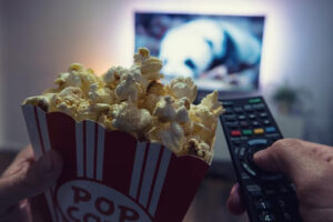 Leia mais sobre o artigo 5 apps para assistir filmes de graça online em 2025