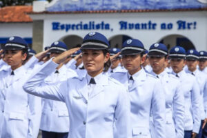 Leia mais sobre o artigo Aeronáutica abre concurso para sargentos com 206 vagas e salário inicial de R$ 3,8 mil