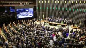 Leia mais sobre o artigo Câmara pauta urgência para derrubar alta do IOF