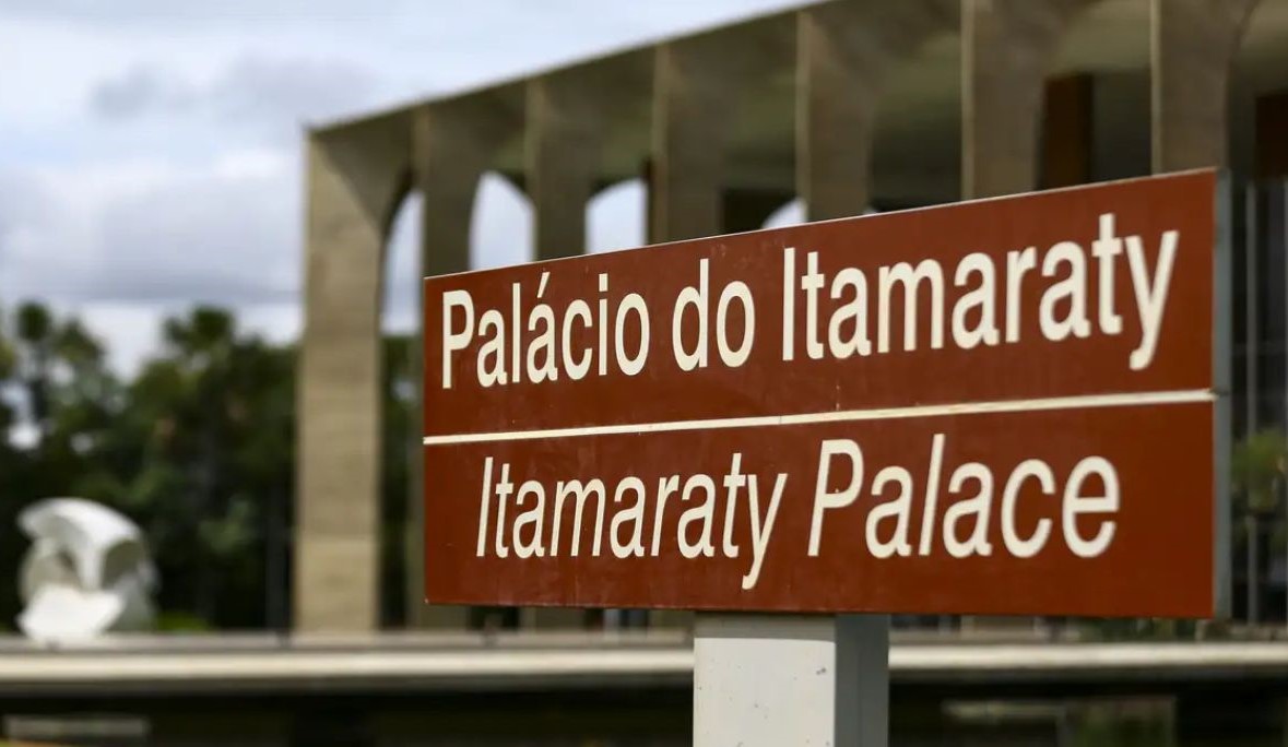 No momento, você está visualizando Brasil condena ataques de Israel e dos EUA a instalações no Irã