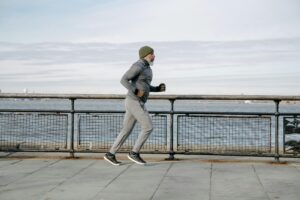 Leia mais sobre o artigo Além de queimar mais calorias, veja motivos para você fazer exercício no inverno