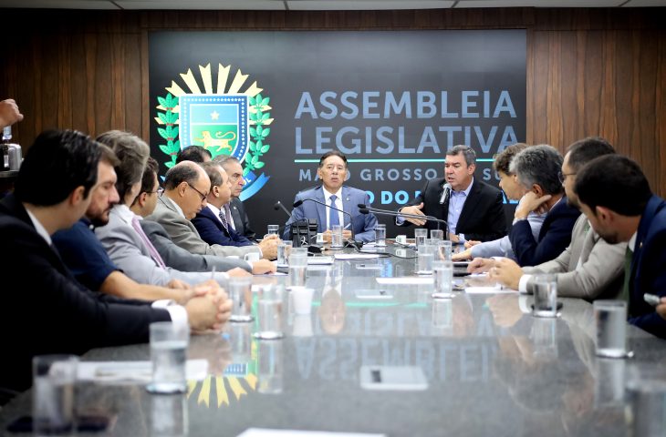 No momento, você está visualizando Governo apresenta aos deputados da ALEMS expansão da infra e desafios da saúde em MS