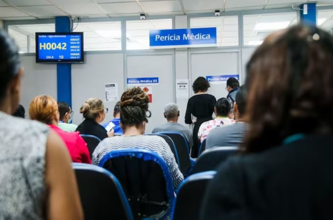 No momento, você está visualizando Fila de espera no INSS dispara e ultrapassa 2,4 milhões de pedidos; maior nível desde 2019