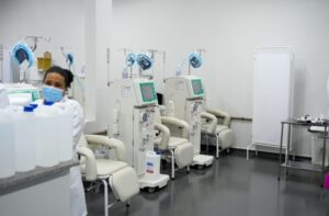 Leia mais sobre o artigo Com centenas de máquinas em 4 macrorregiões, MS regionaliza hemodiálise e aproxima atendimento dos pacientes