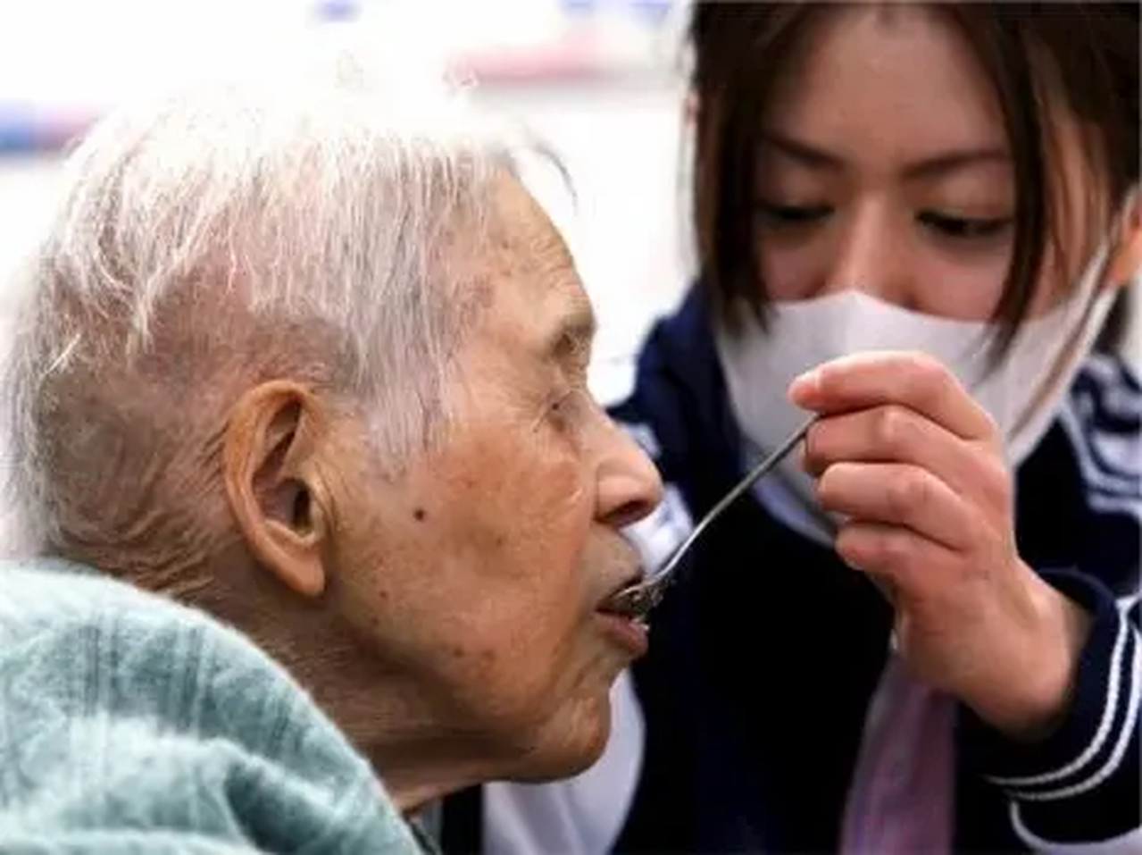 No momento, você está visualizando Japão registra morte de um idoso a cada 8 dias por exaustão de cuidadores