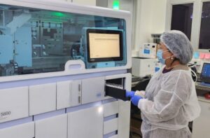 Leia mais sobre o artigo Lacen de MS conquista nota máxima em avaliação nacional de qualidade laboratorial