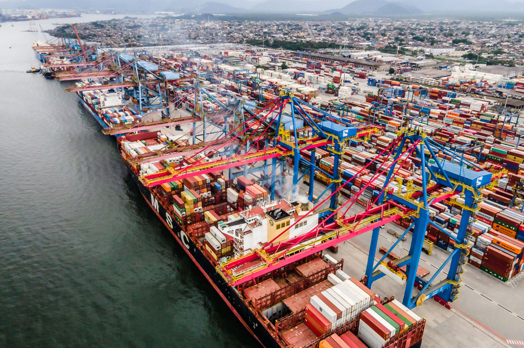 No momento, você está visualizando Economia: Porto de Santos registra a maior movimentação de cargas da história em maio de 2025