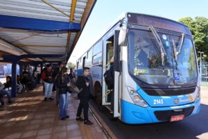 Leia mais sobre o artigo Estudantes celebram tarifa de ônibus a R$ 1 e destacam espírito incentivador da medida