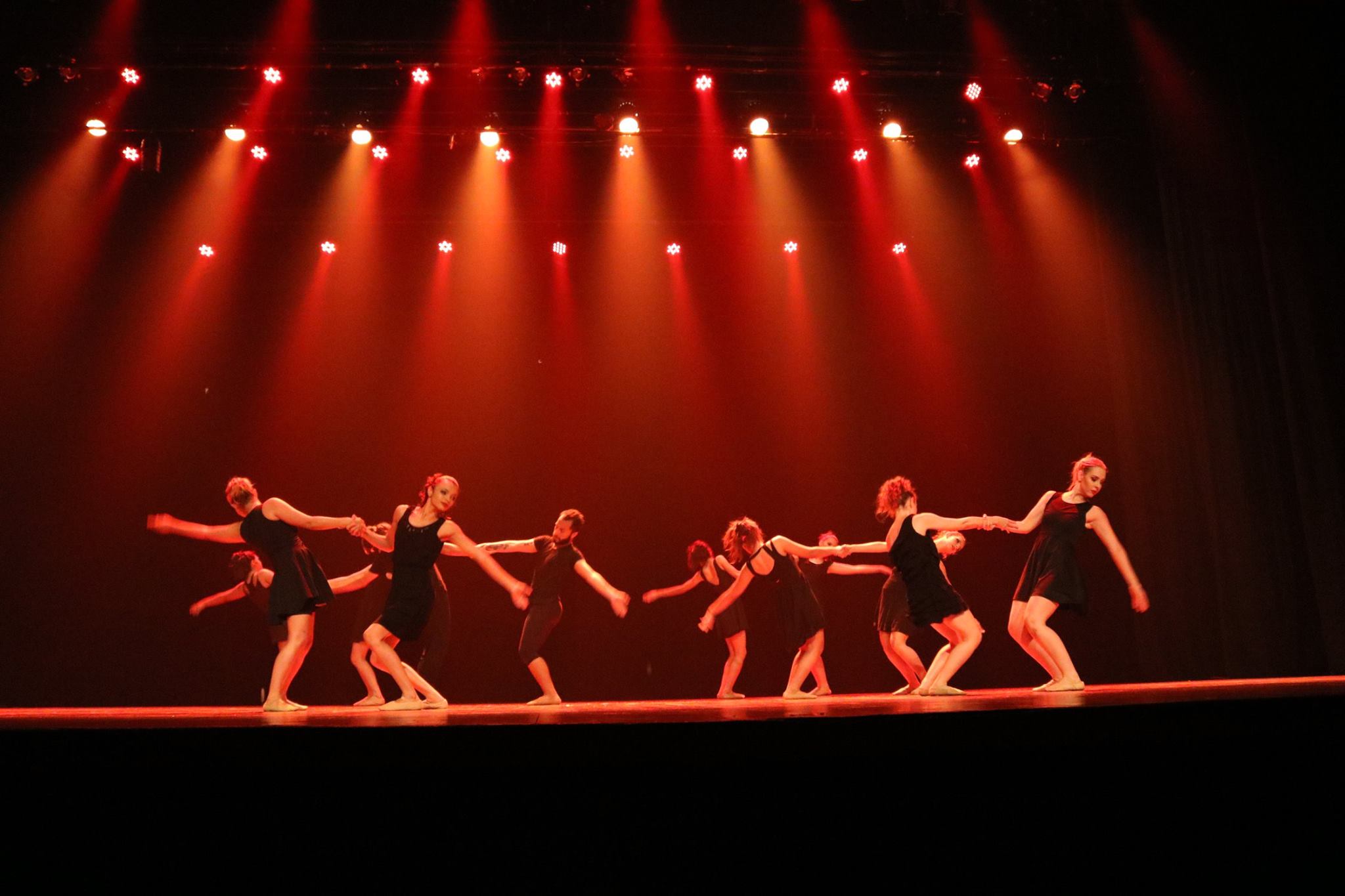 No momento, você está visualizando Evento reúne apresentações de ginástica e espetáculo de dança no teatro Glauce Rocha