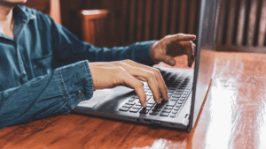 Leia mais sobre o artigo Vazamento de dados expõe 16 bilhões de senhas da Apple, Google e Facebook