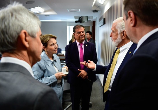 No momento, você está visualizando Às vésperas do tarifaço, senadores brasileiros começam missão nos EUA