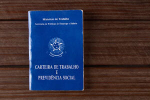 Leia mais sobre o artigo Desemprego cai a 5,8% no 2º trimestre, a menor taxa da série histórica do IBGE