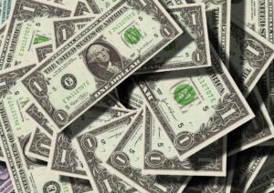 Leia mais sobre o artigo Dólar acumula queda de 12% e Ibovespa sobe 15% no 1º semestre