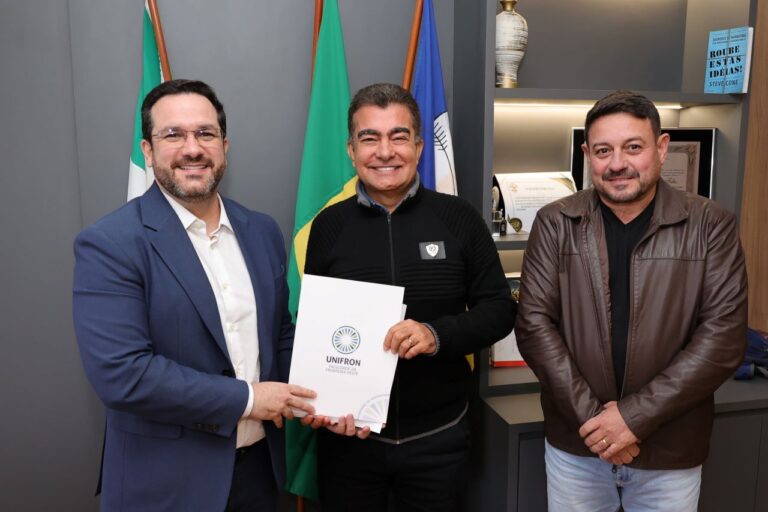 No momento, você está visualizando Em reunião com prefeito, Unifron anuncia Faculdade de Medicina para Dourados