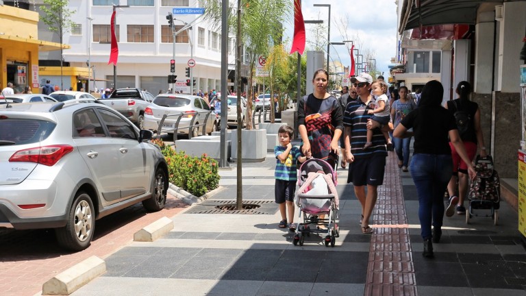 No momento, você está visualizando FECOMERCIO-MS: Famílias aumentam intenção de consumo em 3,8% em Campo Grande