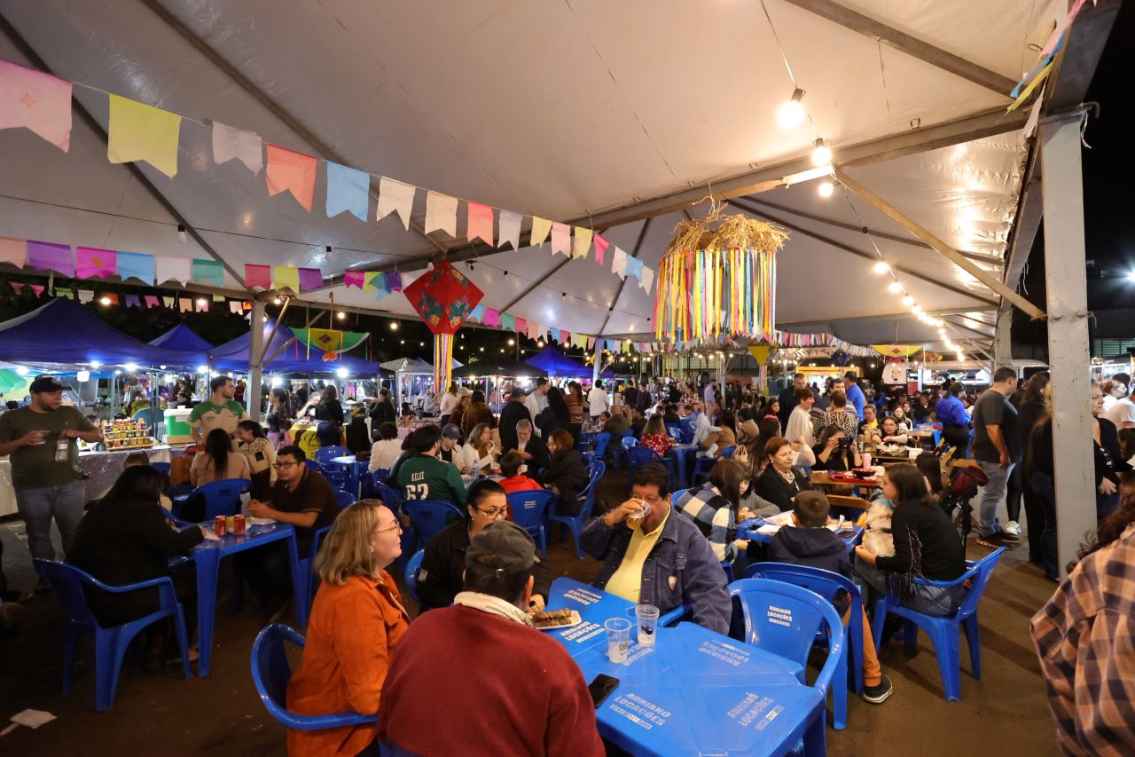 No momento, você está visualizando Prefeitura inova e Feira do Parque dos Ipês vira referência gastronômica