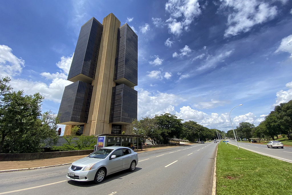 No momento, você está visualizando FMI projeta desaceleração do PIB do Brasil em 2025