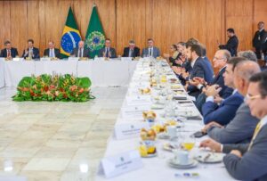 Leia mais sobre o artigo Governo publica decreto que regulamenta Lei de Reciprocidade Econômica; veja medidas